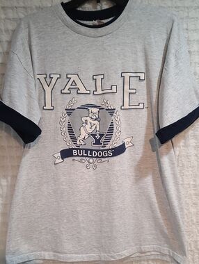 Yale Vintage Bulldogs Ringer XL T-Shirt with Navy Accents PTP24